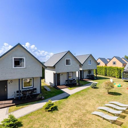 Domki Letniskowe Modrzew Rewal Ngoại thất bức ảnh